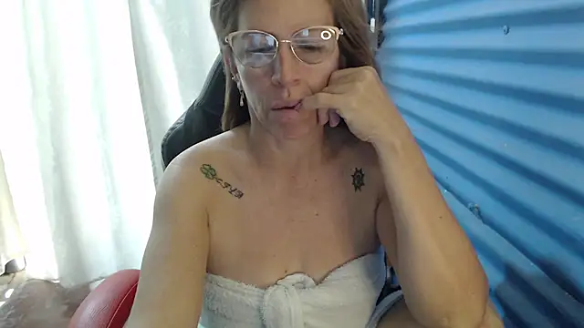 Chayla Ruiz online show from 04/19/26, 03:46