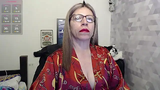 Snapshot of Chayla_Ruiz chatting on 09/20/25, 11:04 Chayla Ruiz online show from 09/20/25, 11:04