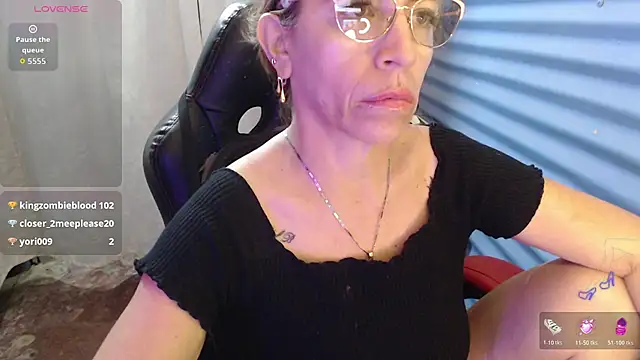 Snapshot of Chayla_Ruiz chatting on 06/16/26, 11:27 Chayla Ruiz online show from 06/16/26, 11:27
