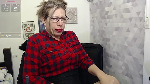 Snapshot of Chayla_Ruiz chatting on 09/21/25, 10:42 Chayla Ruiz online show from 09/21/25, 10:42