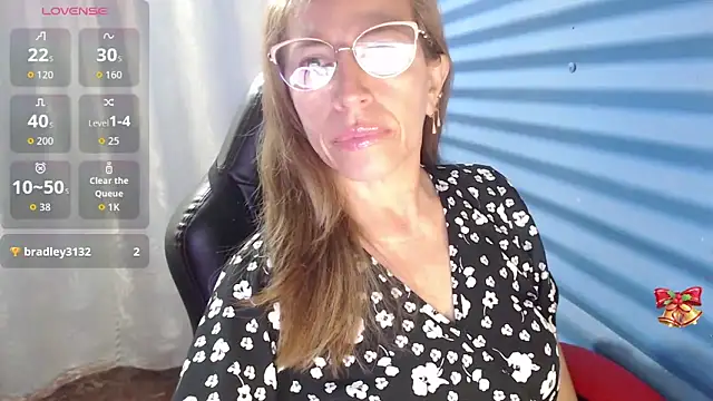 Chayla Ruiz online show from 04/12/26, 12:41