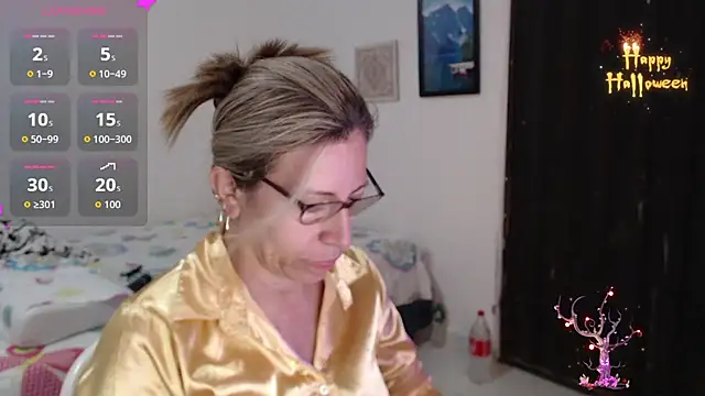 Snapshot of Chayla_Ruiz chatting on 10/16/25, 10:01 Chayla Ruiz online show from 10/16/25, 10:01