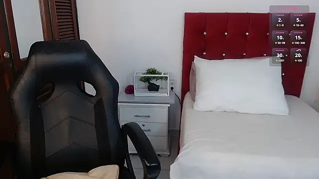 Wanda Milf online show from 03/26/26, 09:13