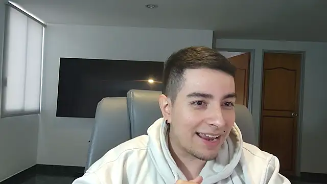 Jhoan saenz online show from 11/11/25, 09:09