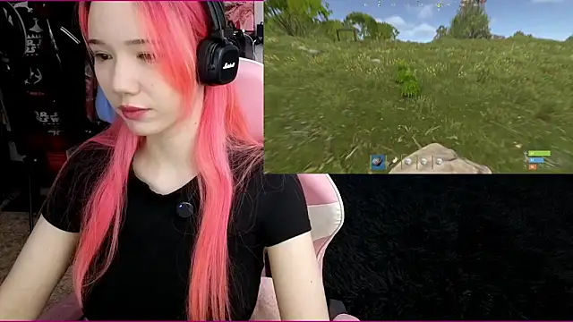 Snapshot of Maya_Viola chatting on 12/19/25, 06:27 Maya Viola online show from 12/19/25, 06:27