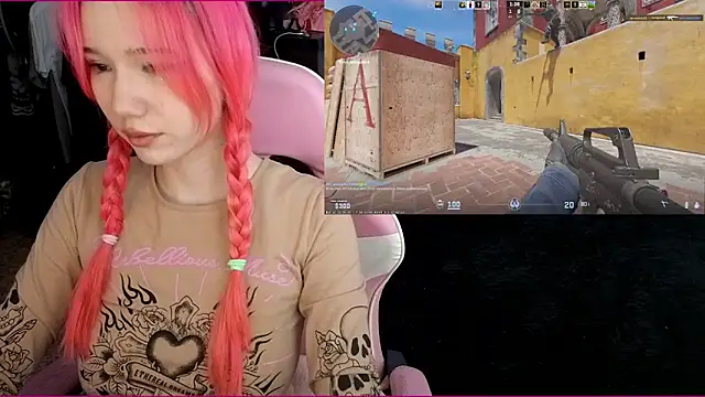 Snapshot of Maya_Viola chatting on 12/02/25, 05:53 Maya Viola online show from 12/02/25, 05:53