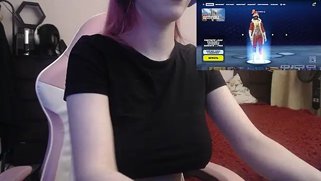 Snapshot of Maya_Viola chatting on 02/25/25, 08:03 Maya Viola online show from 02/25/25, 08:03