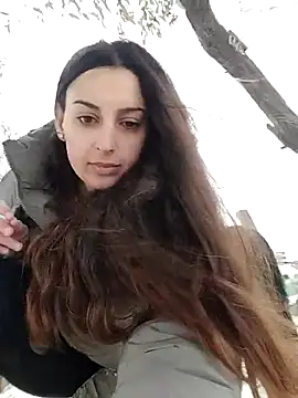 Snapshot of VallerieJones chatting on 10/26/25, 07:42 VallerieJones online show from 10/26/25, 07:42