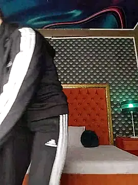 Snapshot of VallerieJones chatting on 10/30/25, 09:11 VallerieJones online show from 10/30/25, 09:11