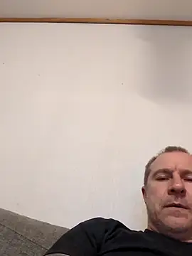 Snapshot of mustang69696 chatting on 10/22/25, 09:24 mustang69696 online show from 10/22/25, 09:24