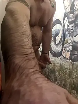 Snapshot of mustang69696 chatting on 11/01/25, 01:16 mustang69696 online show from 11/01/25, 01:16