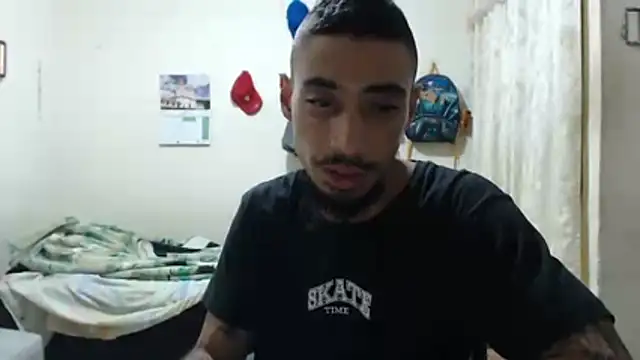 emiliano hottt online show from 04/19/26, 06:36