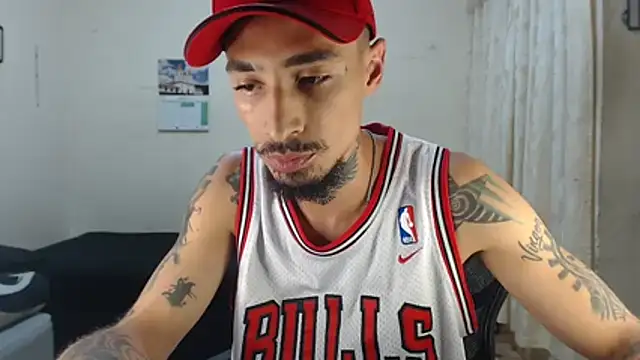 emiliano hottt online show from 04/20/26, 09:27