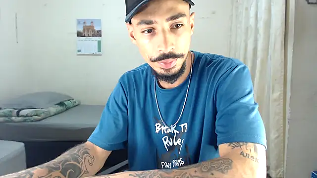 emiliano hottt online show from 03/10/26, 01:59