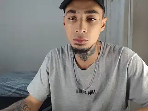 Snapshot of emiliano_hottt chatting on 01/26/25, 07:20 emiliano hottt online show from 01/26/25, 07:20