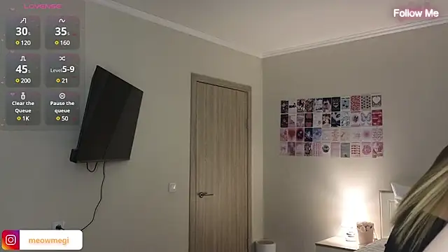 Snapshot of LisaSweetie chatting on 02/05/25, 05:42 LisaSweetie online show from 02/05/25, 05:42