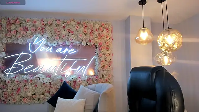 Snapshot of JadeEvansX chatting on 11/16/25, 11:26 JadeEvansX online show from 11/16/25, 11:26