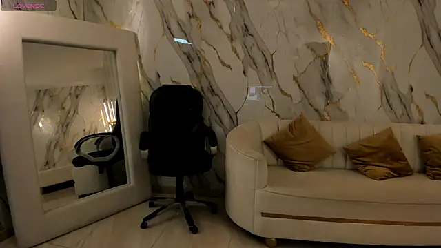 Snapshot of JadeEvansX chatting on 11/25/25, 04:40 JadeEvansX online show from 11/25/25, 04:40