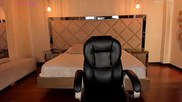 MaryLewis  online show from 04/10/26, 12:01