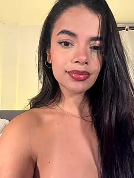 KateSunder online show from 12/17/25, 12:04