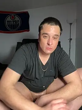 Snapshot of mrwilly7743 chatting on 03/12/26, 12:53 mrwilly7743 online show from 03/12/26, 12:53