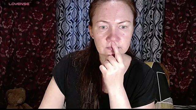 Snapshot of EmilyDoth chatting on 09/13/25, 05:07 EmilyDoth online show from 09/13/25, 05:07