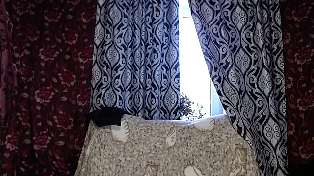 Snapshot of EmilyDoth chatting on 11/28/25, 04:34 EmilyDoth online show from 11/28/25, 04:34