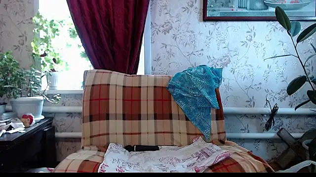 EmilyDoth online show from 04/19/26, 06:36