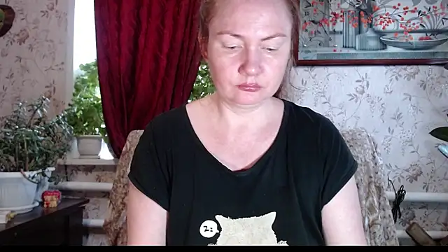 Snapshot of EmilyDoth chatting on 05/06/26, 08:18 EmilyDoth online show from 05/06/26, 08:18