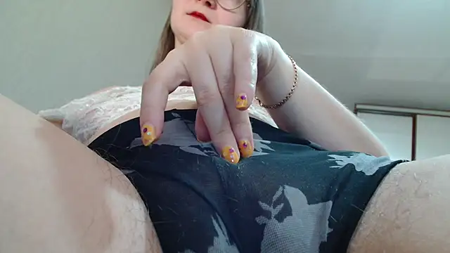 KiraGoldens online show from 04/08/26, 06:37