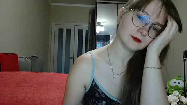 KiraGoldens online show from 11/04/25, 05:33