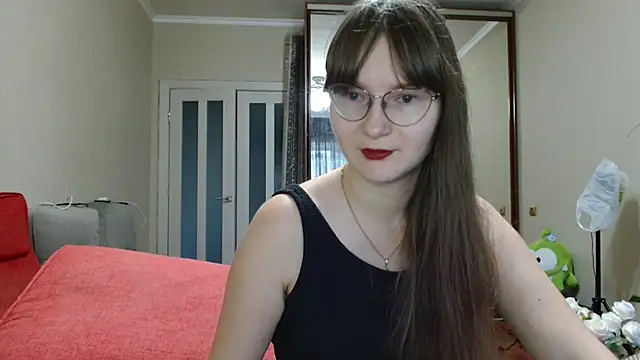 KiraGoldens online show from 10/27/25, 06:25