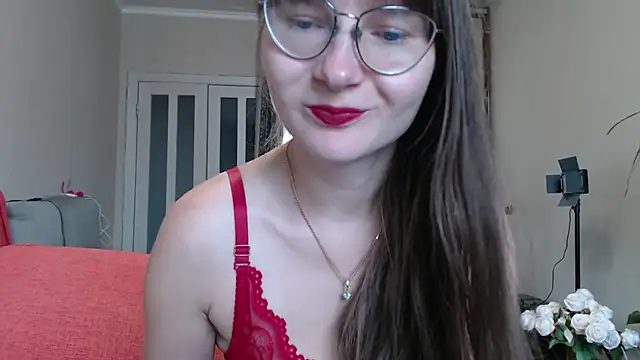 Snapshot of KiraGoldens chatting on 09/15/25, 05:30 KiraGoldens online show from 09/15/25, 05:30