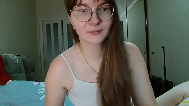 KiraGoldens online show from 03/16/26, 12:09