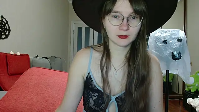 KiraGoldens online show from 11/01/25, 06:19