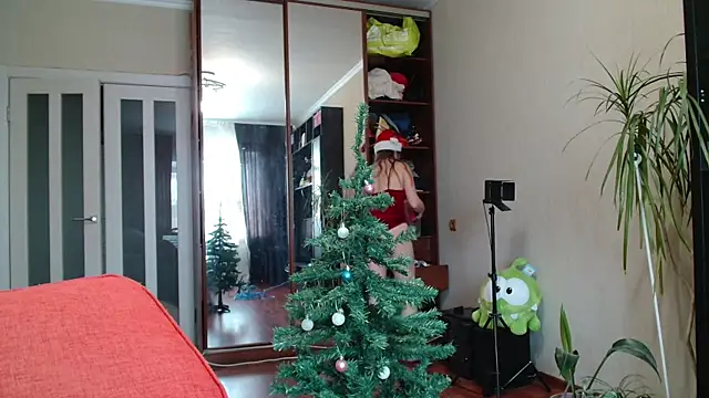 KiraGoldens online show from 12/21/25, 09:00