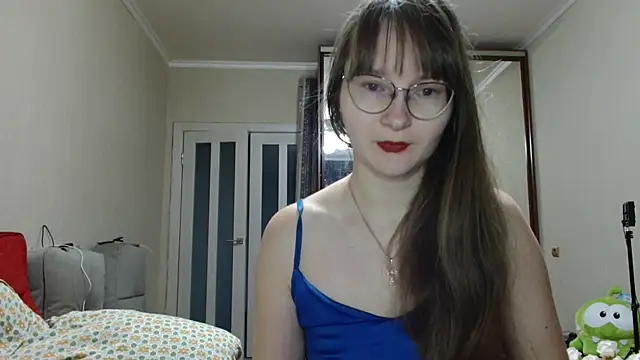 KiraGoldens online show from 11/12/25, 06:17