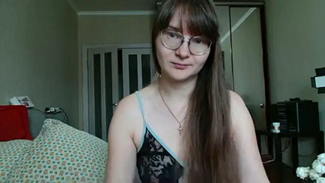 KiraGoldens online show from 05/31/26, 06:52