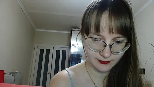 KiraGoldens online show from 11/27/25, 06:25