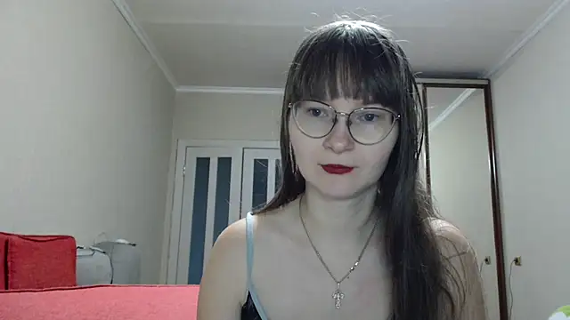 KiraGoldens online show from 11/28/25, 06:35