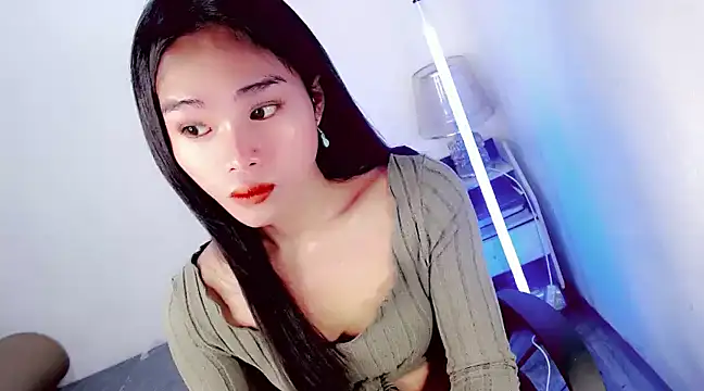 Snapshot of amomentoflust69 chatting on 12/03/24, 03:37 amomentoflust69 online show from 12/03/24, 03:37