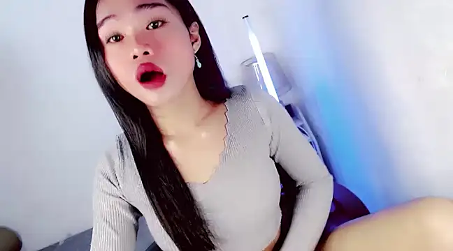 Snapshot of amomentoflust69 chatting on 12/04/24, 04:15 amomentoflust69 online show from 12/04/24, 04:15