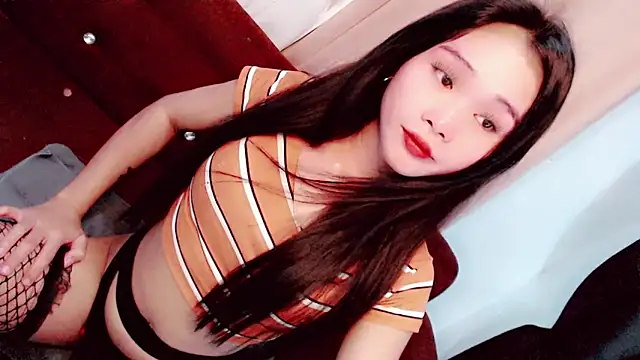 amomentoflust69 online show from 03/23/26, 10:15