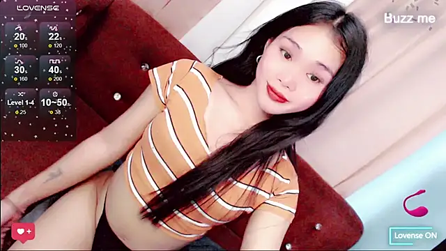 amomentoflust69 online show from 04/13/26, 11:47