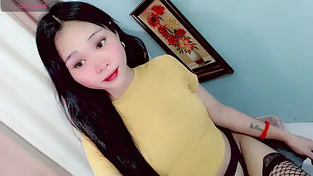 amomentoflust69 online show from 05/24/26, 11:21