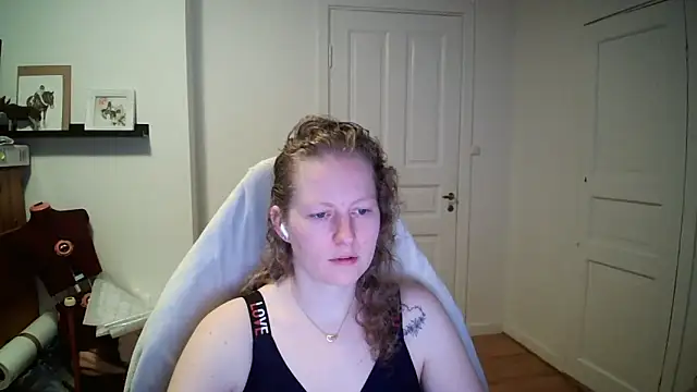 Girlnina-1995 online show from 03/03/26, 07:59