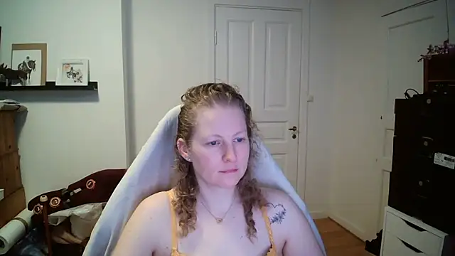 Girlnina-1995 online show from 02/24/26, 10:16