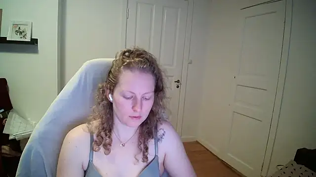 Girlnina-1995 online show from 03/10/26, 09:24