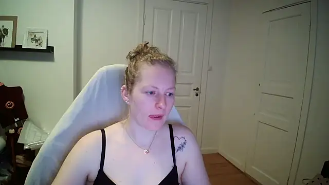 Girlnina-1995 online show from 03/20/26, 06:36