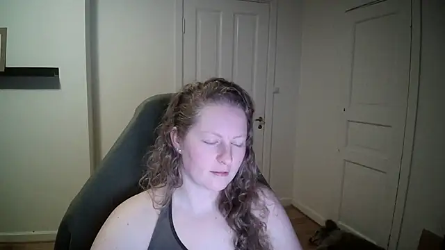 Snapshot of Girlnina-1995 chatting on 03/03/25, 06:46 Girlnina-1995 online show from 03/03/25, 06:46